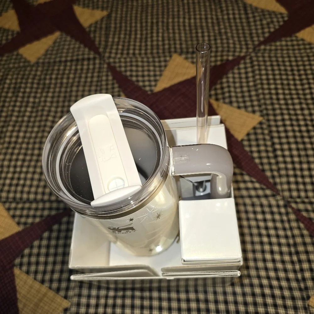 Stanley Starlight  Quencher 30 Oz New Inbox - Picture 5 of 5